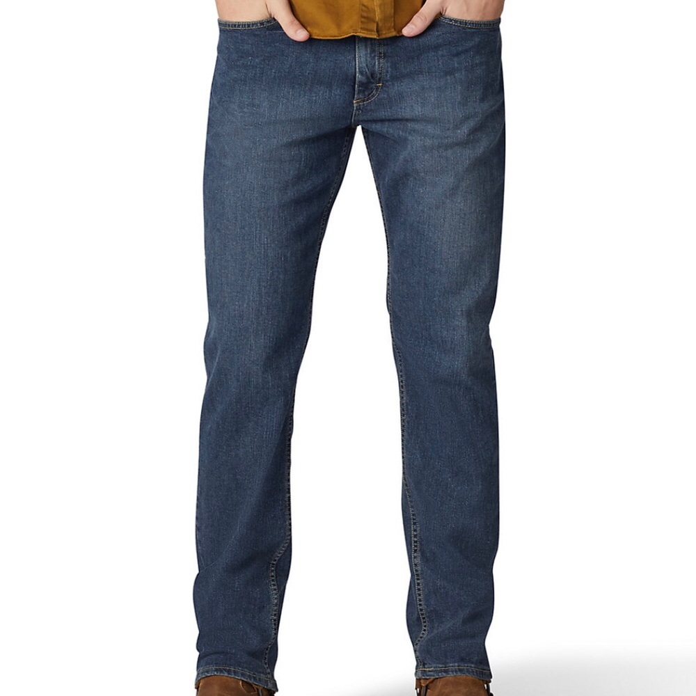 NWT  Lee Regular Fit stretch straight leg Jeans